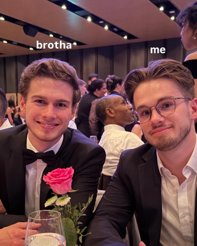Mit meinem Bruder am Ball