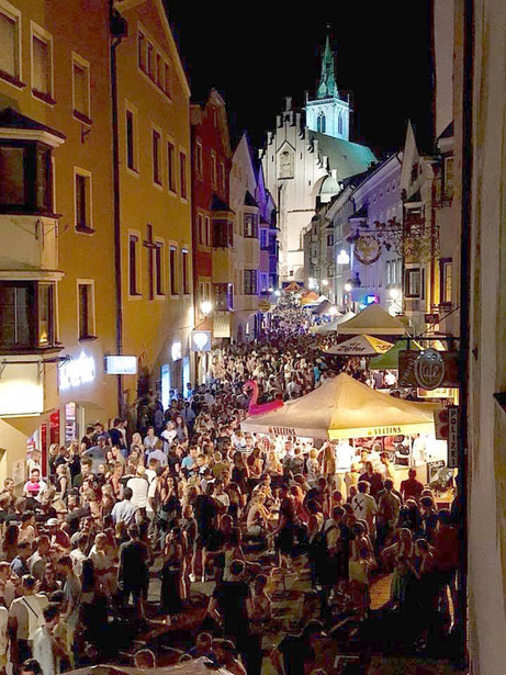Stadtfest Schwaz am Abend