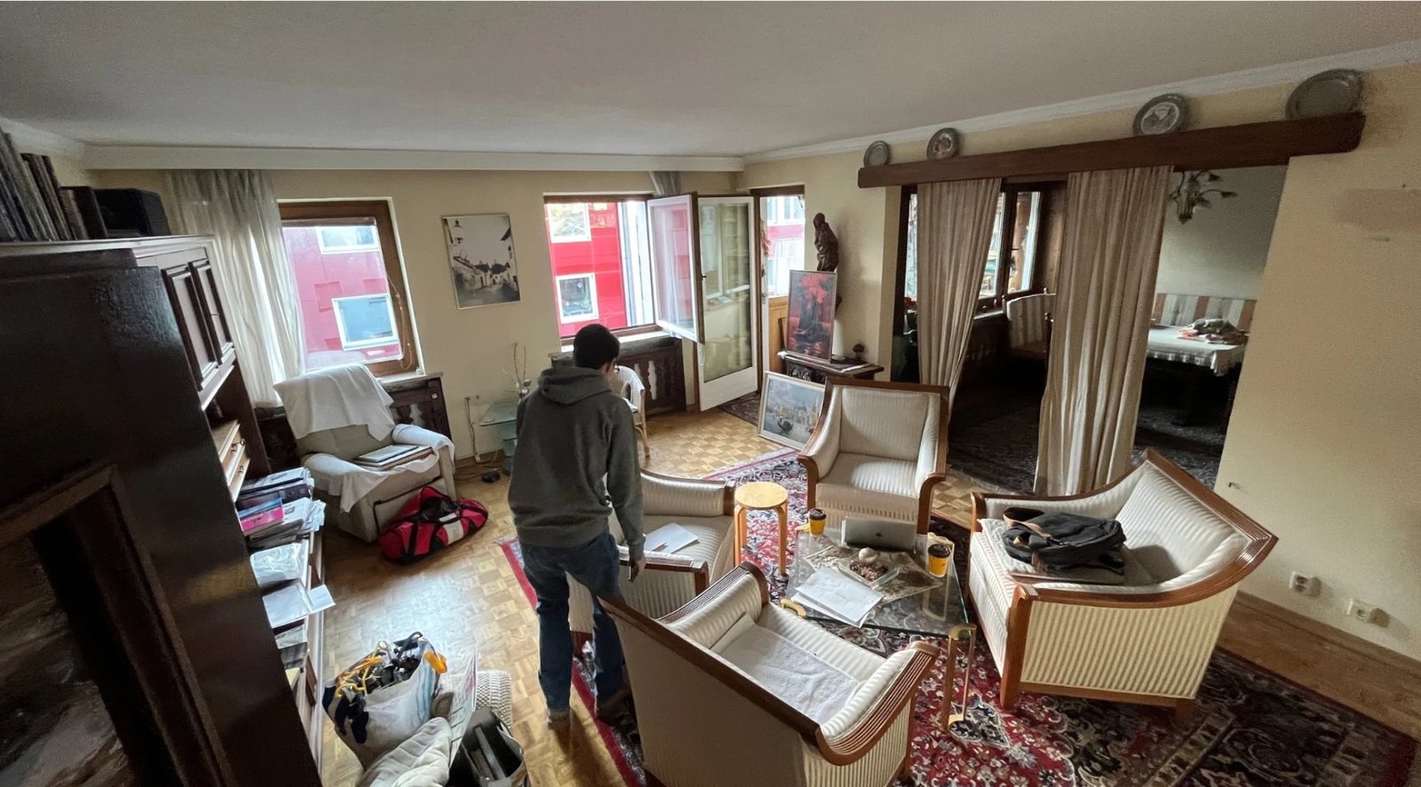 Wohnzimmer vorher, noch voll eingerichtet